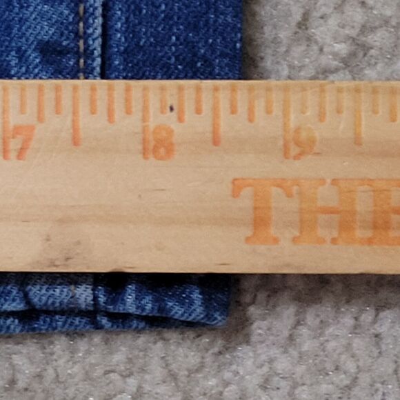 Old Navy Jeans Womens 14 Blue Distressed Wash Straight Mid Rise Jean (31… - Picture 6 of 12